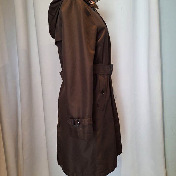 Burberry Denise Trench Coat - Picture 7 of 16